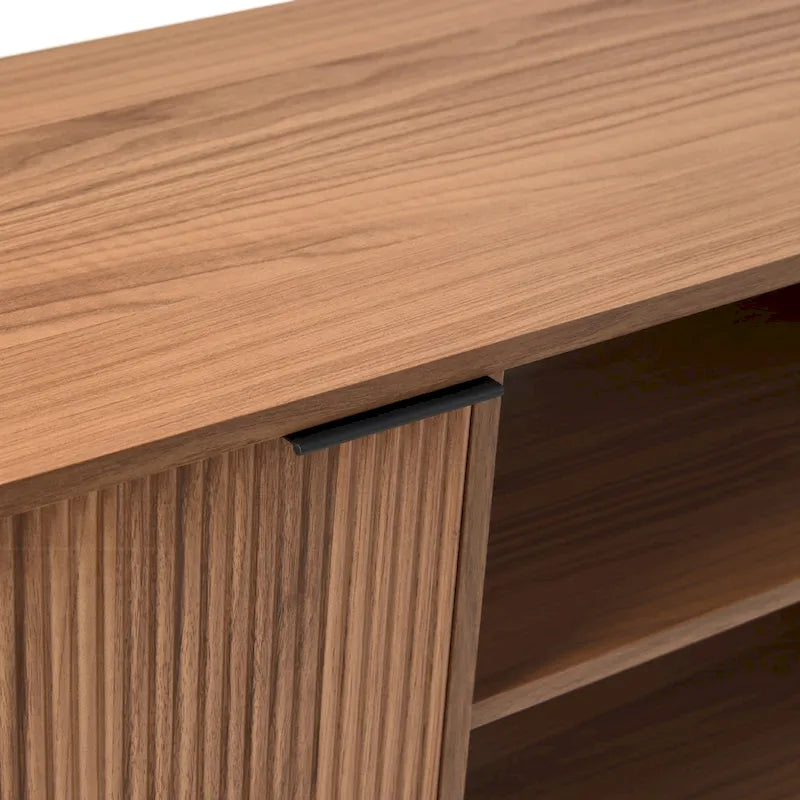 Meuble TV moderne à cannelures de 70 pouces avec rangement ouvert, signé Middlebrook Designs