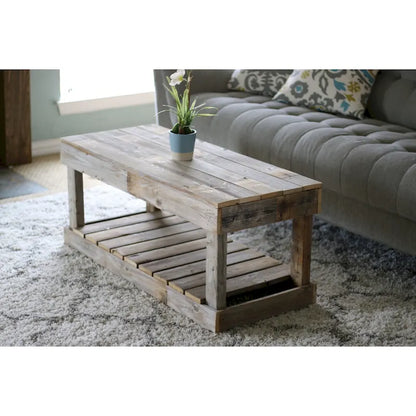 Table basse artisanale en bois recyclé avec plateau à lattes
