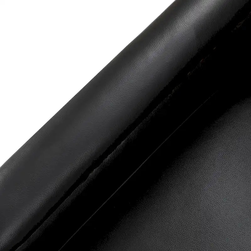 Fauteuil pivotant classique Rita en cuir véritable avec garnitures cloutées par HULALA HOME