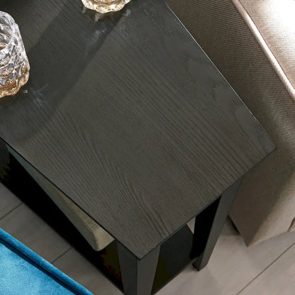 Table d'appoint Teegan en bois massif avec étagère, en forme de coin pour fauteuil inclinable.