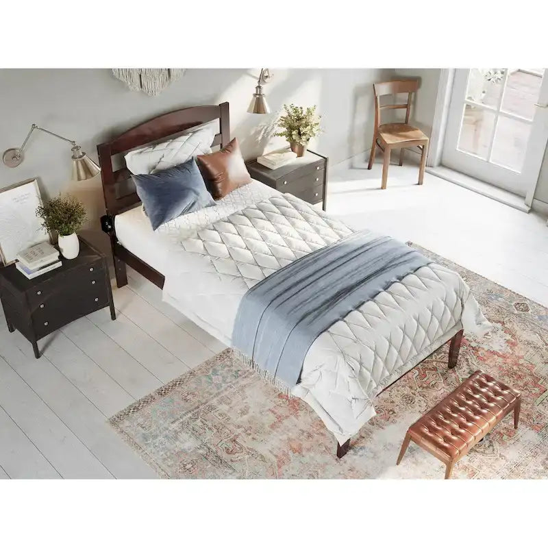 Lit plateforme Warren en bois massif avec chargeur USB intégré