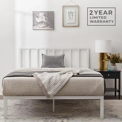 Lit plateforme en métal Brookside Lori avec tête de lit à barre verticale