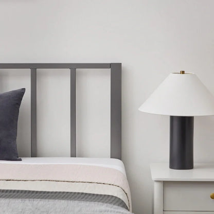 Lit plateforme en métal Brookside Lori avec tête de lit à barre verticale