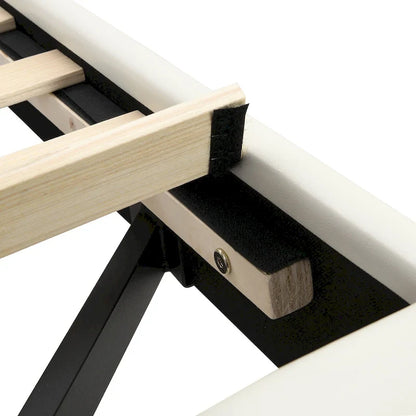 Cadre de lit flottant avec lumières LED et port USB pour le chargement