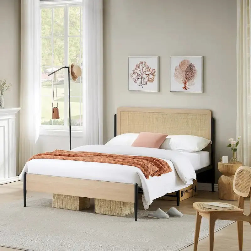 Cadre de lit en métal avec tête de lit incurvée en rotin naturel, sommier non nécessaire