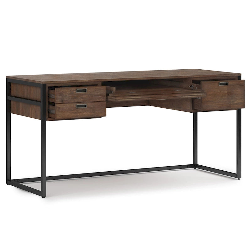 Bureau WYNDENHALL Brandt en bois d'acacia massif, style industriel moderne, 152 cm de large, finition brun vieilli naturel rustique