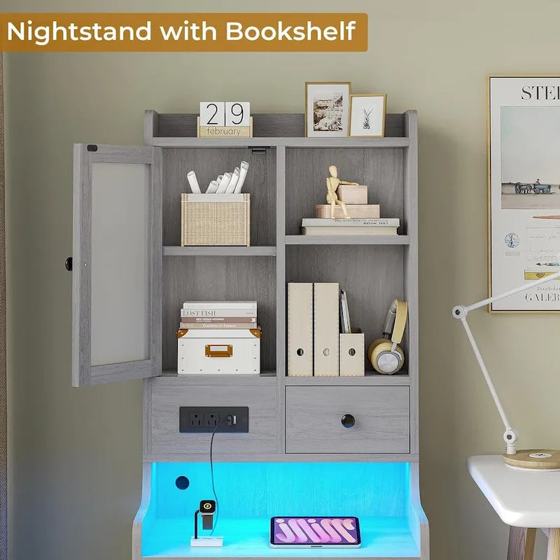 Table de chevet haute avec station de recharge, 3 tiroirs et étagères, porte en verre et éclairage LED