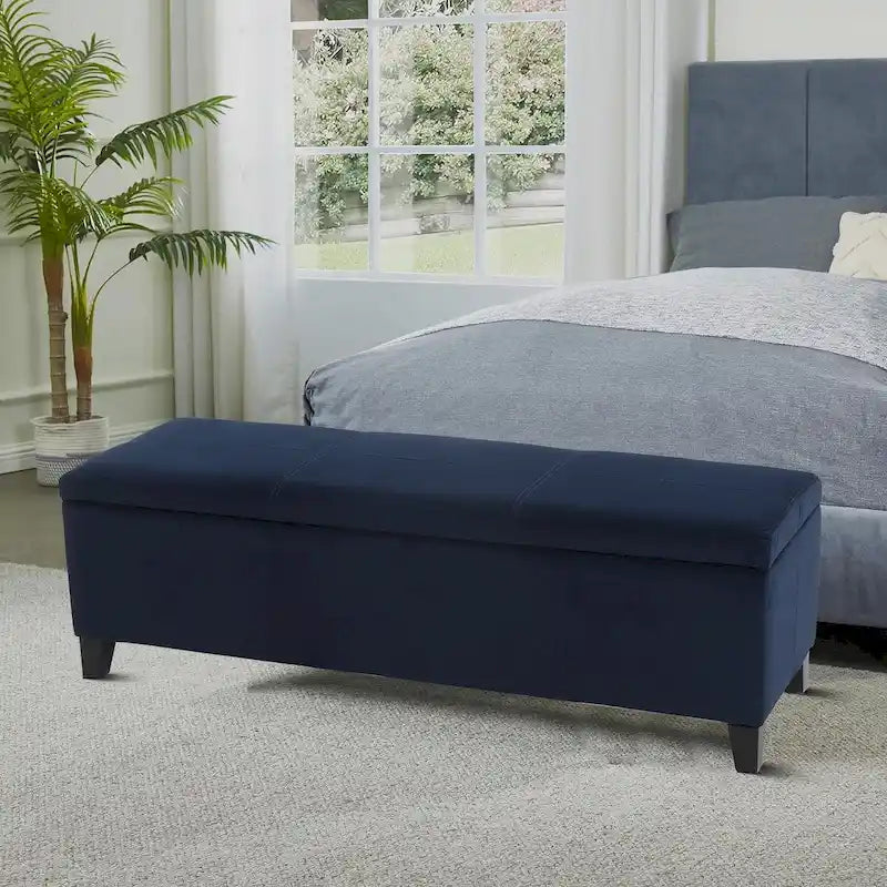 Banc de rangement rembourré au design minimaliste contemporain