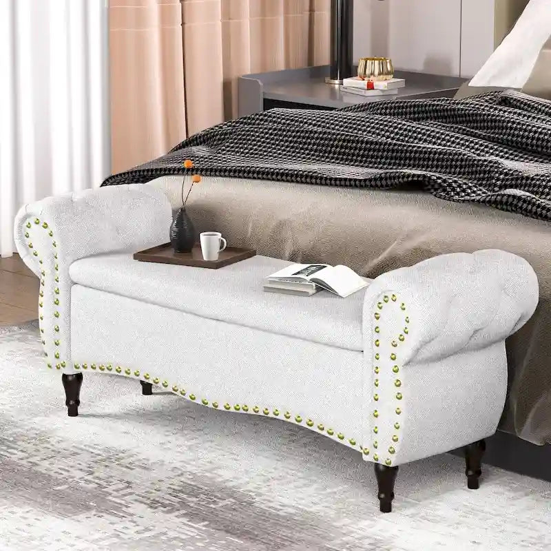 Banc capitonné de 135 cm avec charnière de sécurité et accoudoirs arrondis, rangement au pied du lit