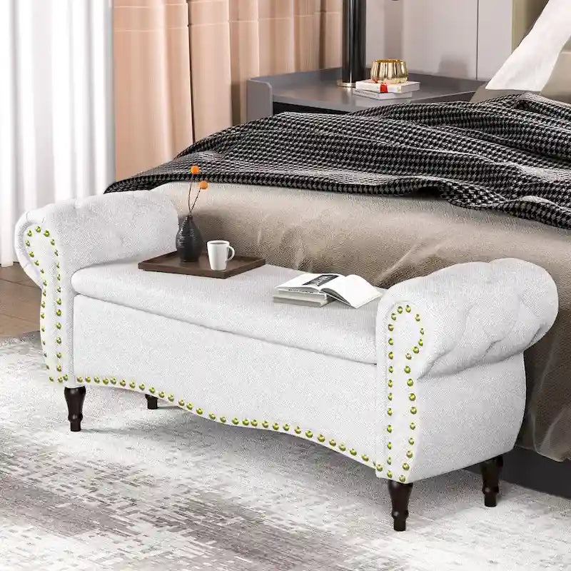 Banc capitonné de 135 cm avec charnière de sécurité et accoudoirs arrondis, rangement au pied du lit