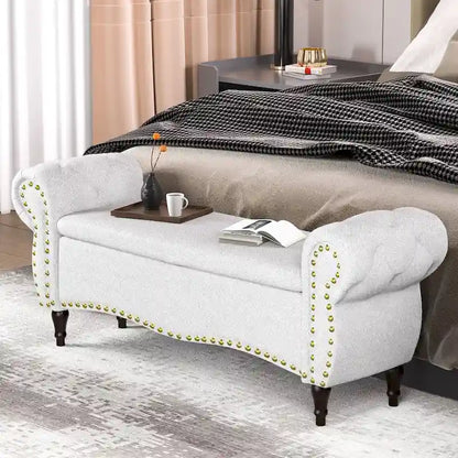 Banc capitonné de 135 cm avec charnière de sécurité et accoudoirs arrondis, rangement au pied du lit